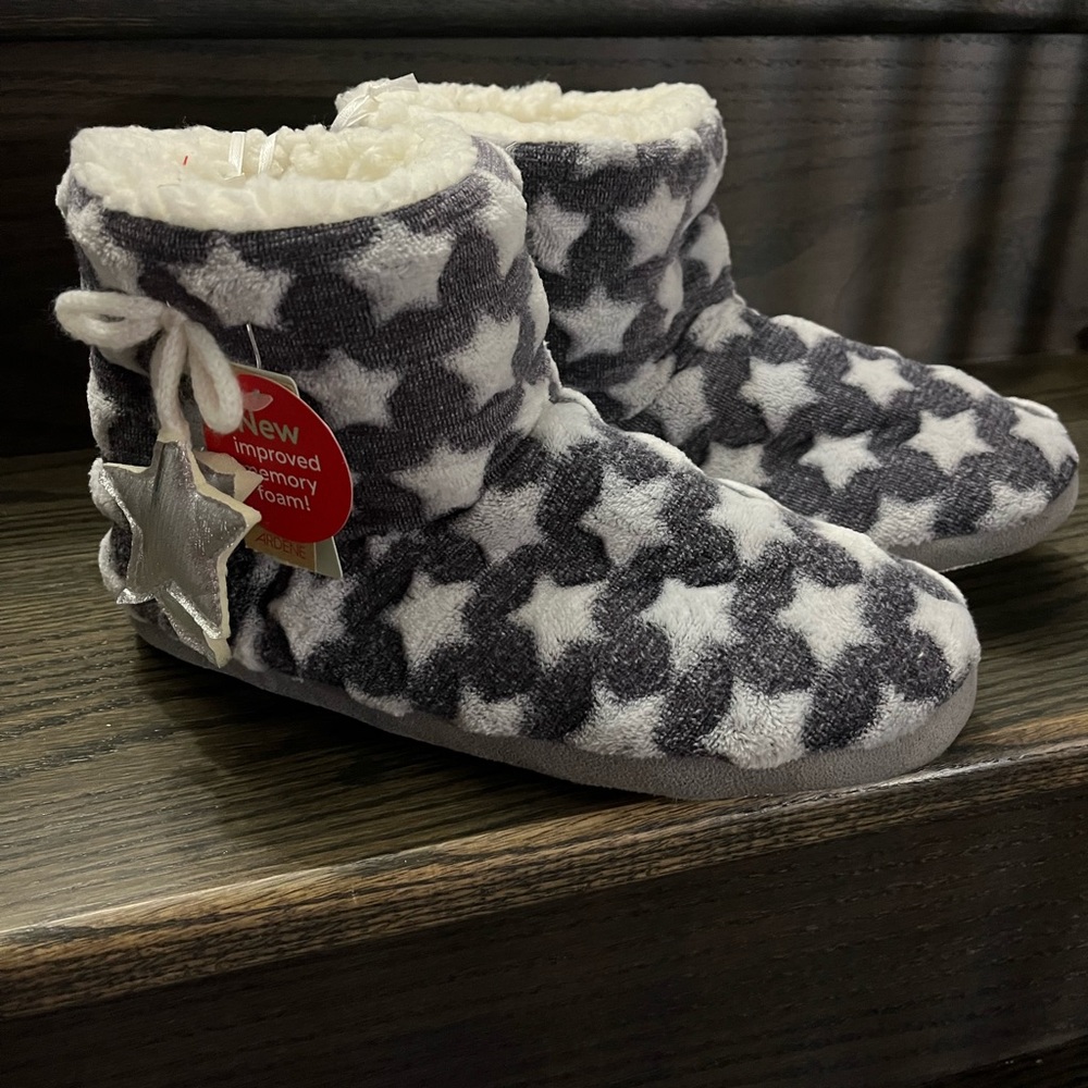 Ardene girls house slippers sz 7/8 NWT